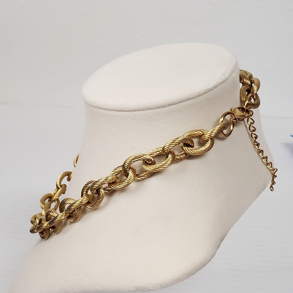 Authentic Louis Vuitton Padlock Gold Pendant W/ Fashion Geometry Stainless Steel - Picture 3 of 10
